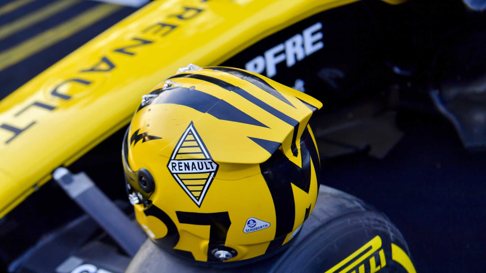 Gallery F1 drivers' oneoff helmet designs for the 1000th F1 race at